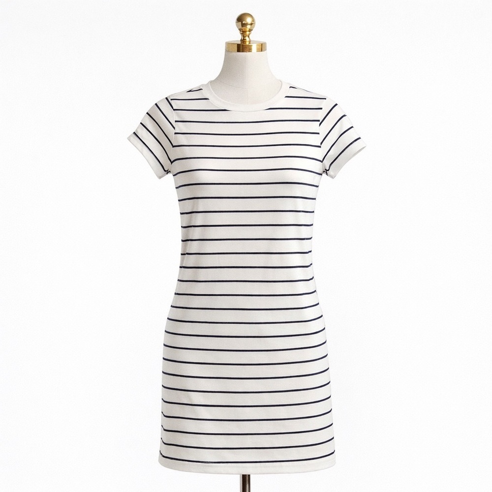 Lulus Cafe Society black and cream striped t-shirt dress SZ XXS - Picture 1 of 9